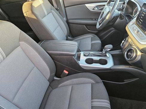 Used 2025 Chevrolet Blazer LT image 10