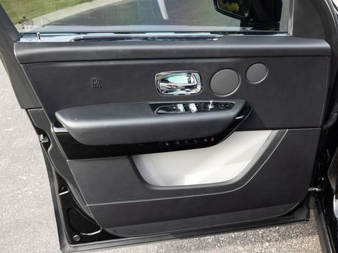 Certified 2021 Rolls-Royce Cullinan AWD/4WD image 20