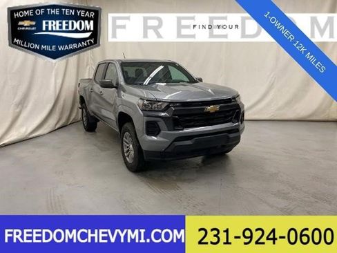 Certified 2023 Chevrolet Colorado LT image 1