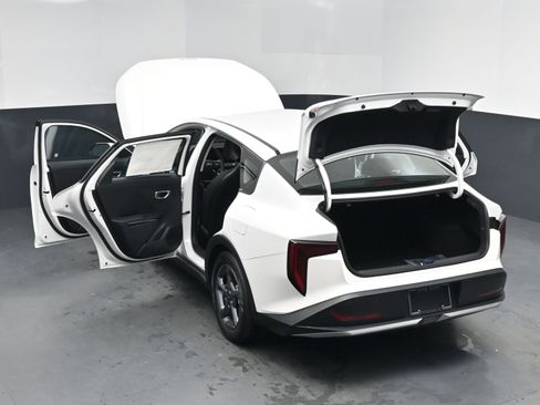 New 2026 Kia K4 FWD image 28