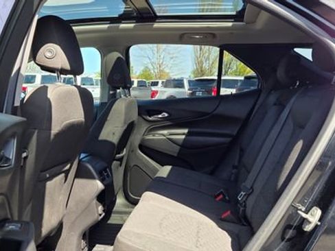 Used 2018 Chevrolet Equinox LT w/ Sun & Infotainment Package AWD/4WD image 14