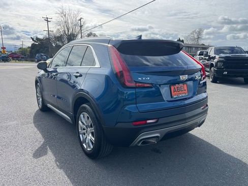 Used 2019 Cadillac XT4 Premium Luxury w/ Cold Weather Package image 8