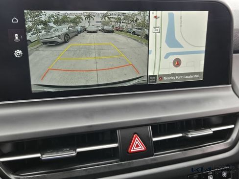 Certified 2025 Kia Seltos EX w/ EX Sunroof Package AWD/4WD image 22