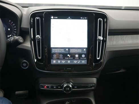 New 2026 Volvo XC40 B5 Core w/ Climate Package image 11