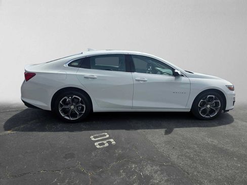 Used 2024 Chevrolet Malibu LT FWD image 2