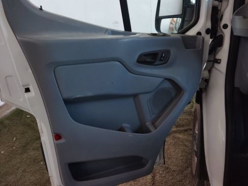 Used 2019 Ford Transit 250 148 Medium Roof RWD image 19