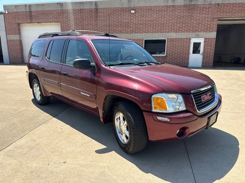 Used 2004 GMC Envoy XL SLE AWD/4WD image 3