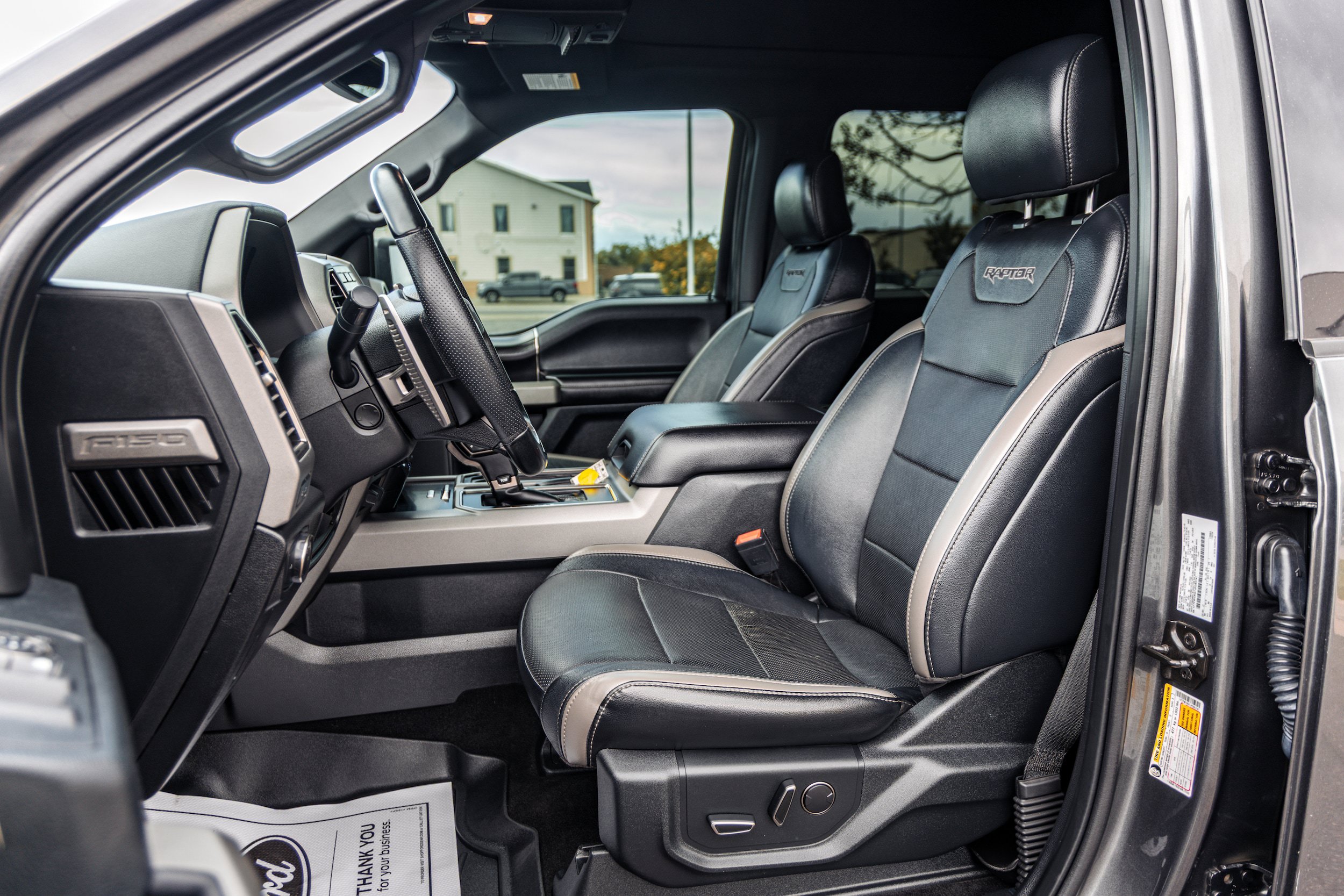 Used 2018 Ford F150 Raptor w/ Equipment Group 802A Luxury AWD/4WD image 11