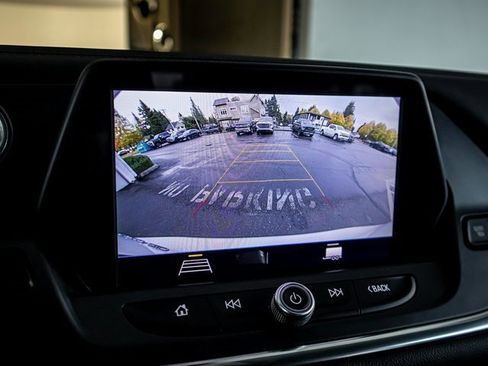 Used 2019 Chevrolet Blazer LT image 19