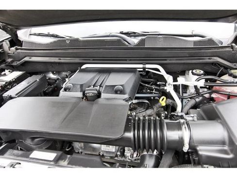 Used 2025 Chevrolet Colorado W/T RWD image 27