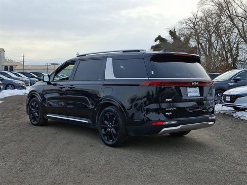 Certified 2023 Kia Carnival SX image 5