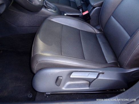 Used 2014 Volkswagen Jetta TDI image 8