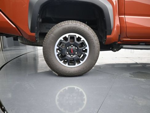Used 2025 Toyota Tacoma TRD Off-Road AWD/4WD image 10