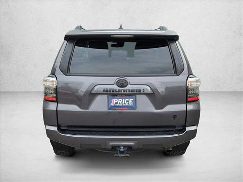 Used 2022 Toyota 4Runner SR5 Premium w/ Moonroof Package RWD image 7