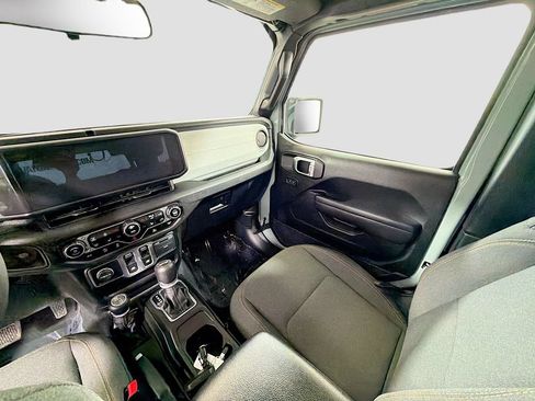 Used 2024 Jeep Wrangler Sport AWD/4WD image 23