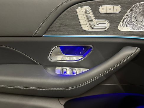 New 2026 Mercedes-Benz Maybach GLS 600 4MATIC image 13