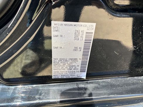 Used 2025 Nissan Altima 2.5 SV FWD image 29