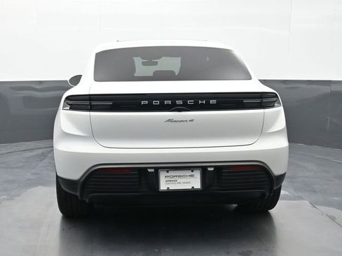 Certified 2025 Porsche Macan 4 Electric AWD/4WD image 19