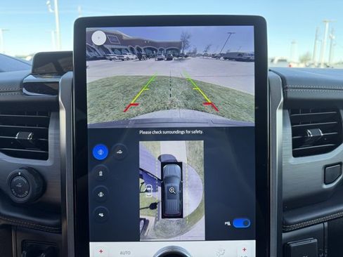 Used 2024 Ford Expedition Platinum image 20