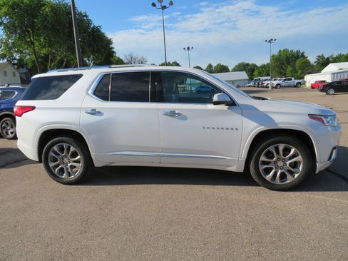 Used 2018 Chevrolet Traverse Premier AWD/4WD image 14