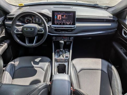 Certified 2023 Jeep Compass Latitude AWD/4WD image 19