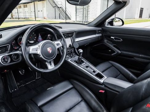 Used 2013 Porsche 911 Carrera RWD image 2