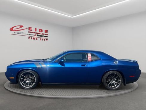 Used 2009 Dodge Challenger R/T RWD image 6