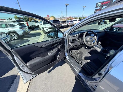 Used 2020 Subaru Outback AWD/4WD image 10