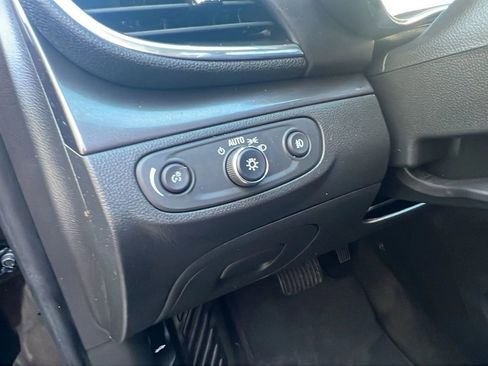 Used 2019 Buick Encore Essence FWD image 26