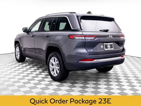 Used 2023 Jeep Grand Cherokee Limited AWD/4WD image 3