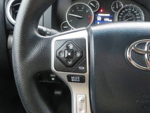 Used 2017 Toyota Tundra SR5 w/ SR5 Upgrade Package AWD/4WD image 18