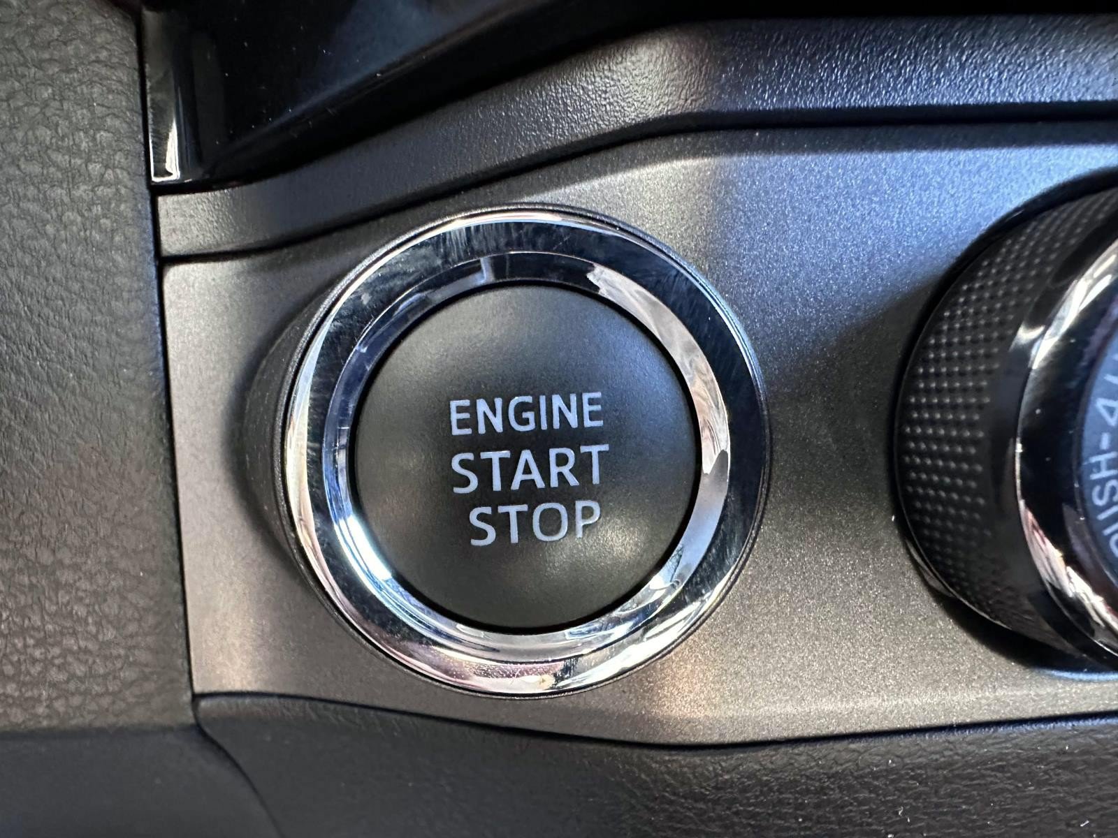 Used 2018 Toyota Tacoma TRD Off-Road AWD/4WD image 22