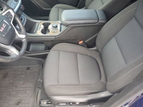 Certified 2023 GMC Acadia SLE w/ Driver Convenience Package image 18