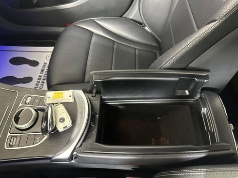 Used 2020 Mercedes-Benz C 300 4MATIC Sedan image 20