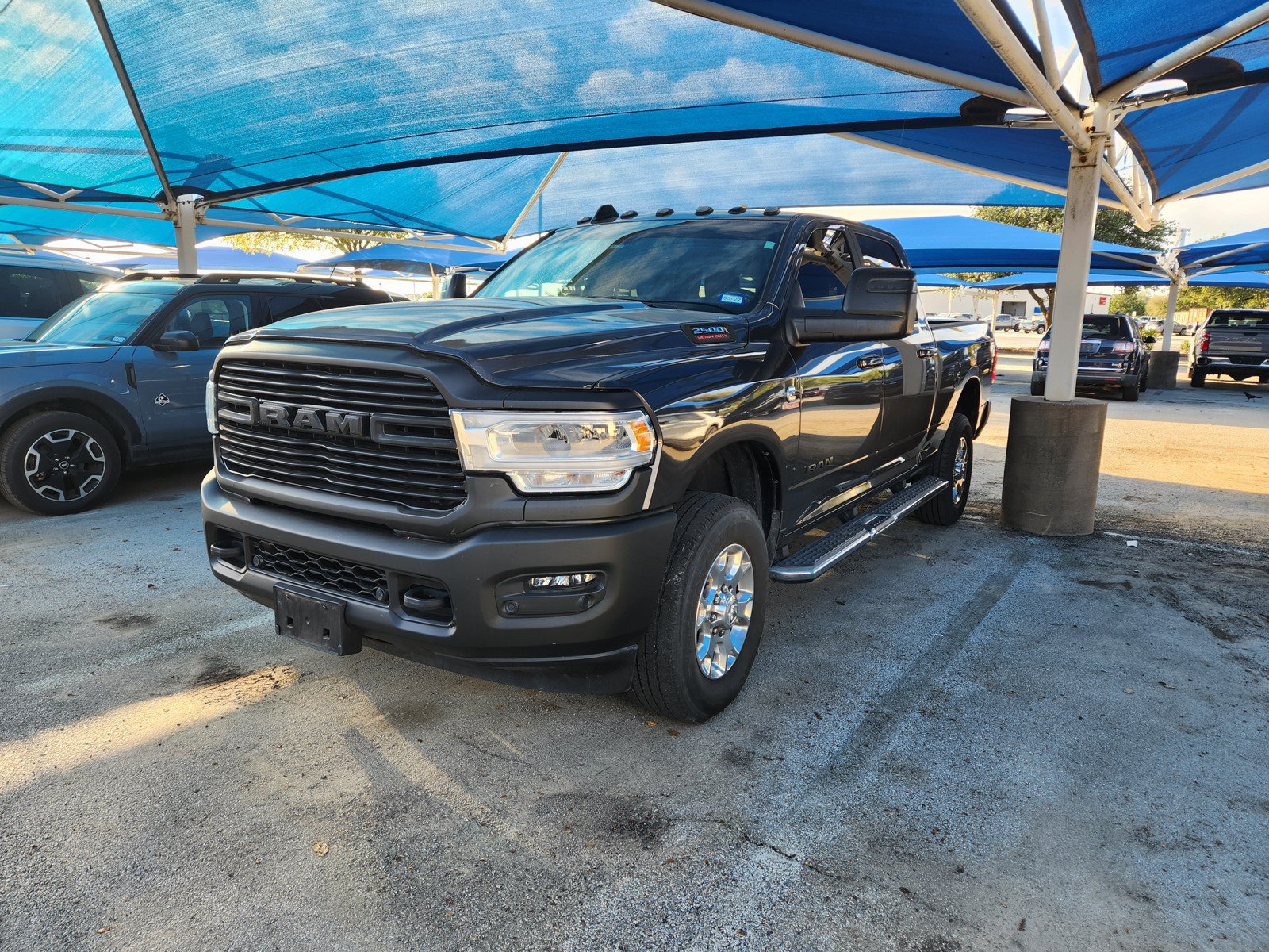 Used 2024 RAM 2500 Laramie AWD/4WD image 2