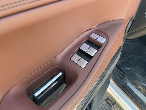 New 2026 Lincoln Navigator Reserve AWD/4WD image 11