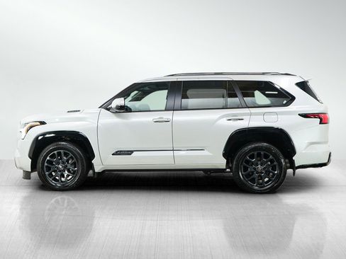 Used 2025 Toyota Sequoia Platinum image 2