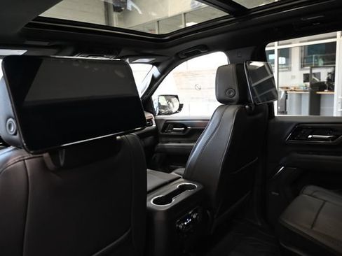 New 2026 GMC Yukon XL Denali w/ Denali Reserve Package AWD/4WD image 23