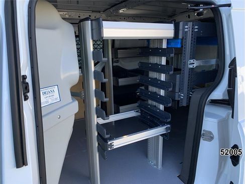 Used 2023 Ford Transit Connect XL image 13