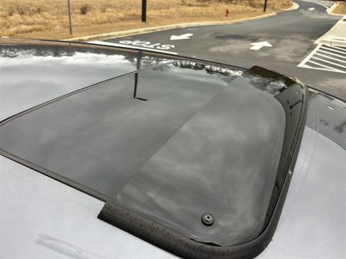 Used 2017 Honda CR-V EX-L image 16