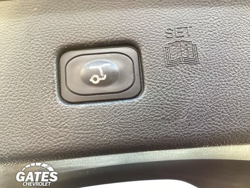 Used 2022 Ford Edge Titanium AWD/4WD image 14