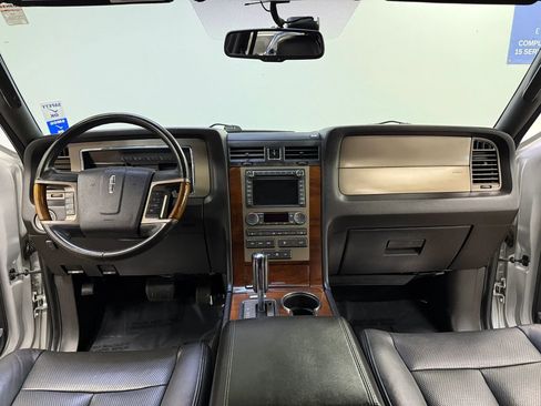 Used 2012 Lincoln Navigator L 4WD image 14