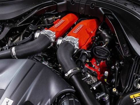 Certified 2025 Ferrari Roma Spider RWD image 61