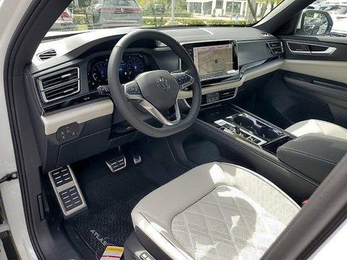 New 2026 Volkswagen Atlas Cross Sport SEL Premium R-Line image 8