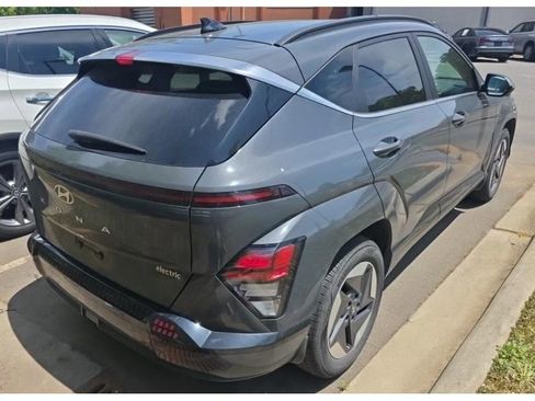 Used 2024 Hyundai Kona Limited FWD image 3