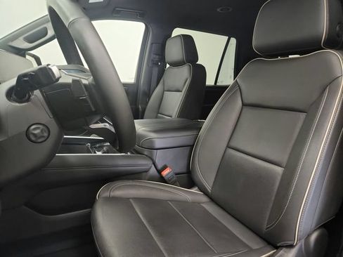Used 2025 Chevrolet Tahoe Premier RWD image 45