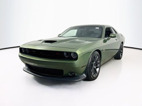 Used 2021 Dodge Challenger R/T Scat Pack w/ Driver Convenience Group RWD image 1