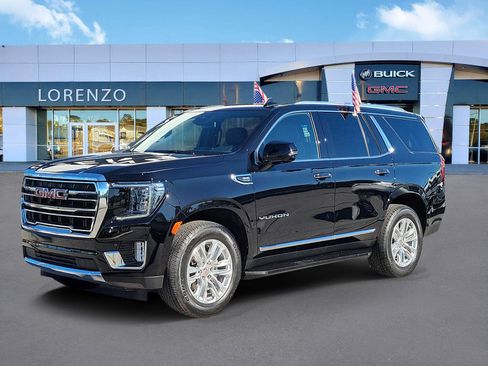 Used 2024 GMC Yukon SLT w/ SLT Luxury Package image 1