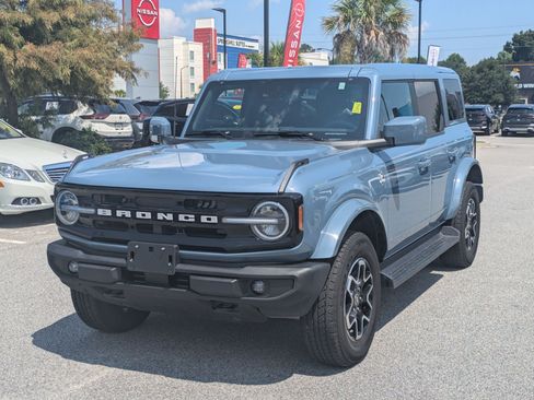 Used 2025 Ford Bronco Outer Banks AWD/4WD image 8