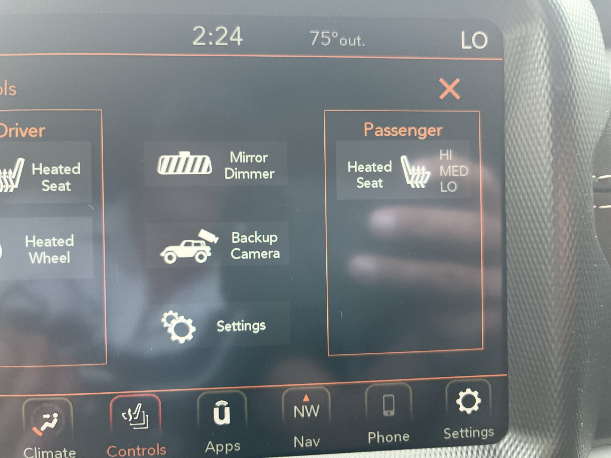 Used 2022 Jeep Wrangler Unlimited Sahara w/ Cold Weather Group AWD/4WD image 23